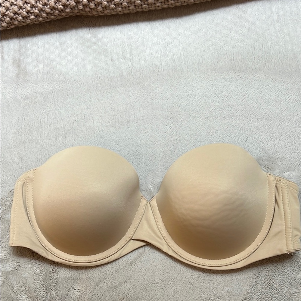 Maidenform Cream Seamless Bra with Underwire Support